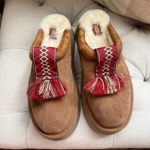 UGG Chestnut Tazzle Slip-Ons